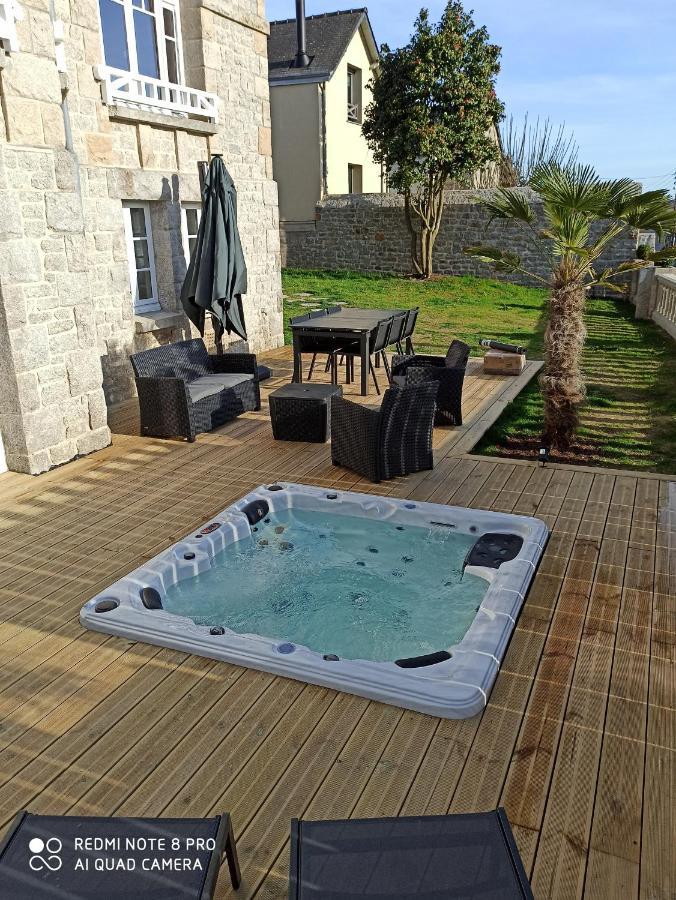 Luxueuse Villa Au Pied Du Chateau Dinan Exterior photo